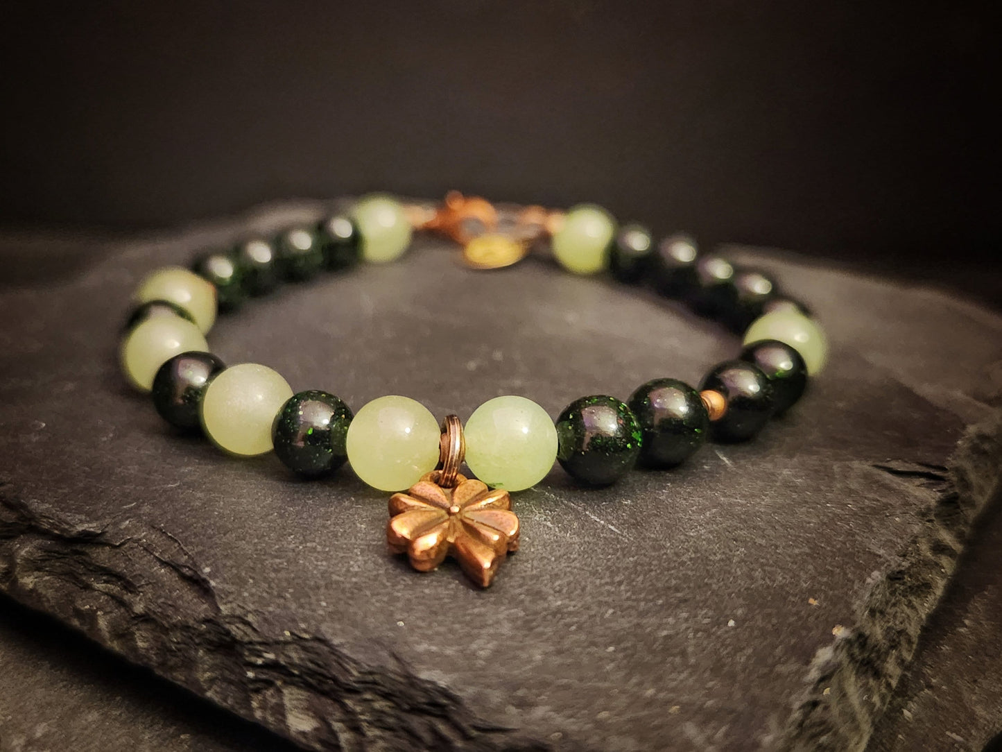 "Luck" | Green Sandstone & Aventurine Steel Bracelet with Copper Four Leaf Clover